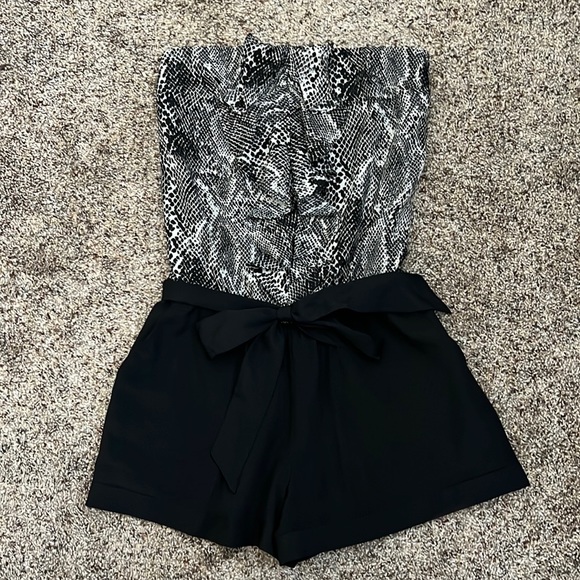 Snake print Express strapless romper - Picture 1 of 5